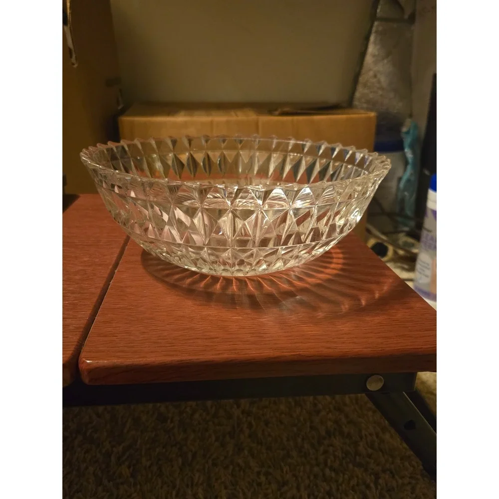 Vintage Pressed Glass Bowl Diamond Point Pattern Sawtooth Rim Starburst Base